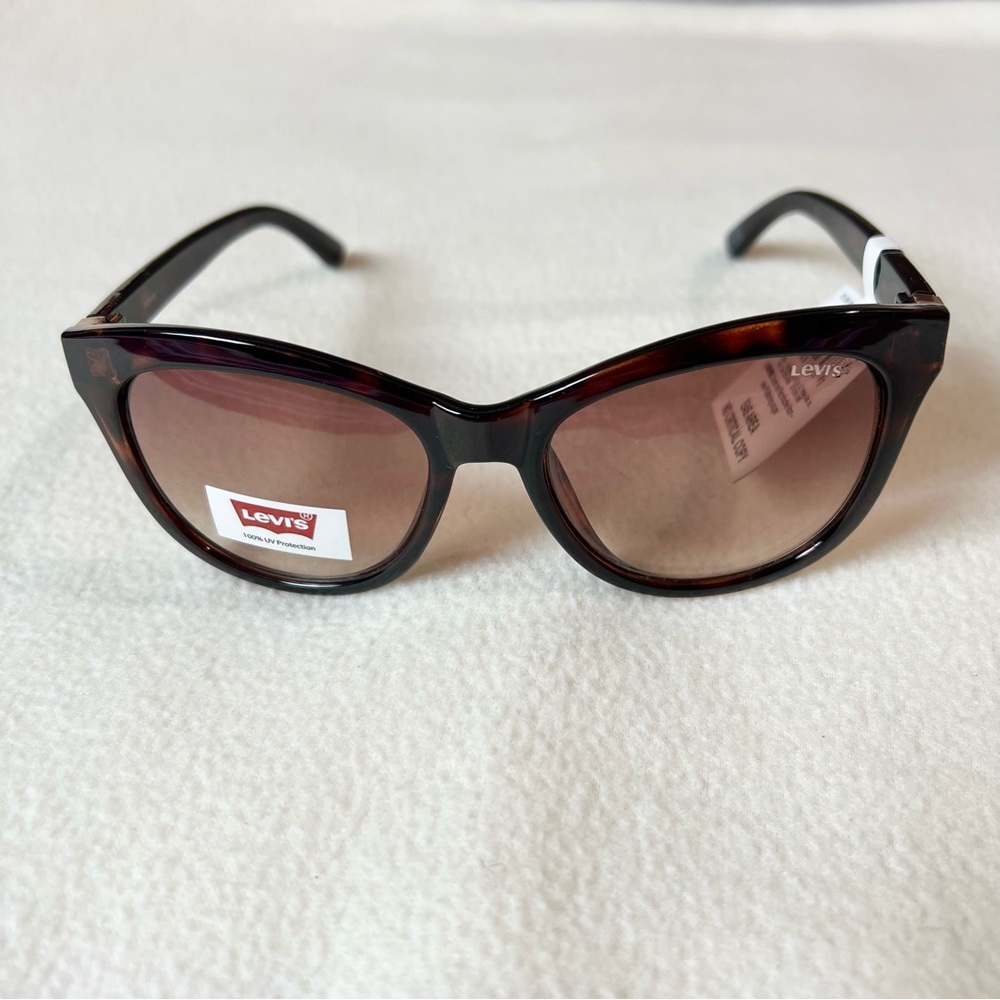 Levi’s women sunglasses